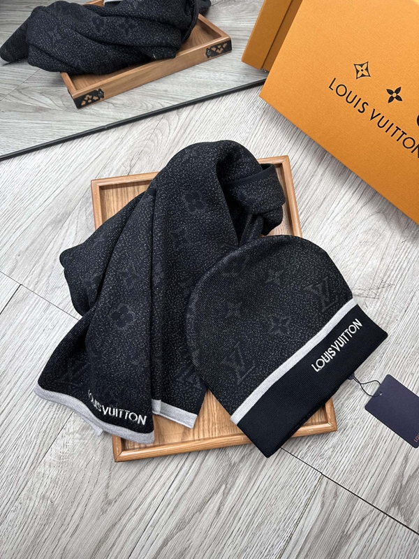 ブランドマフラー背面デザイン